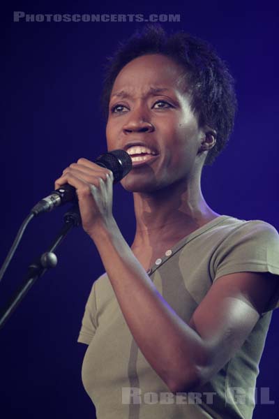 ROKIA TRAORE - 2008-06-21 - VINCENNES - Chateau de Vincennes - 